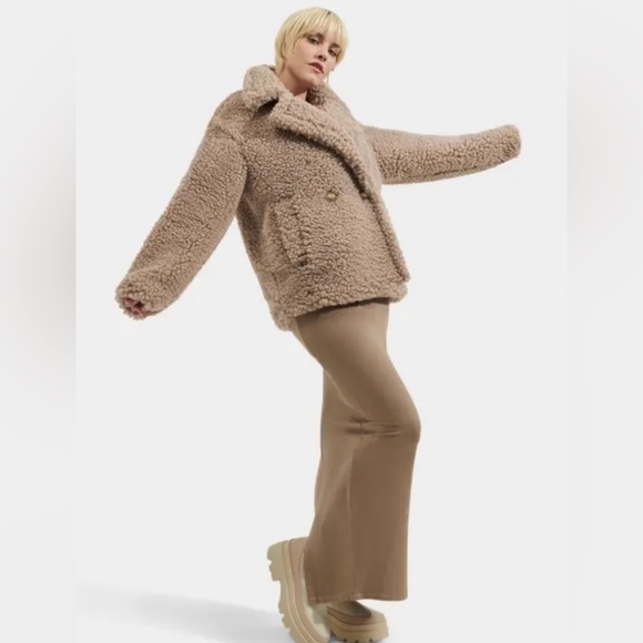 UGG GERTRUDE SHORT TEDDY COAT - Picture 3 of 11